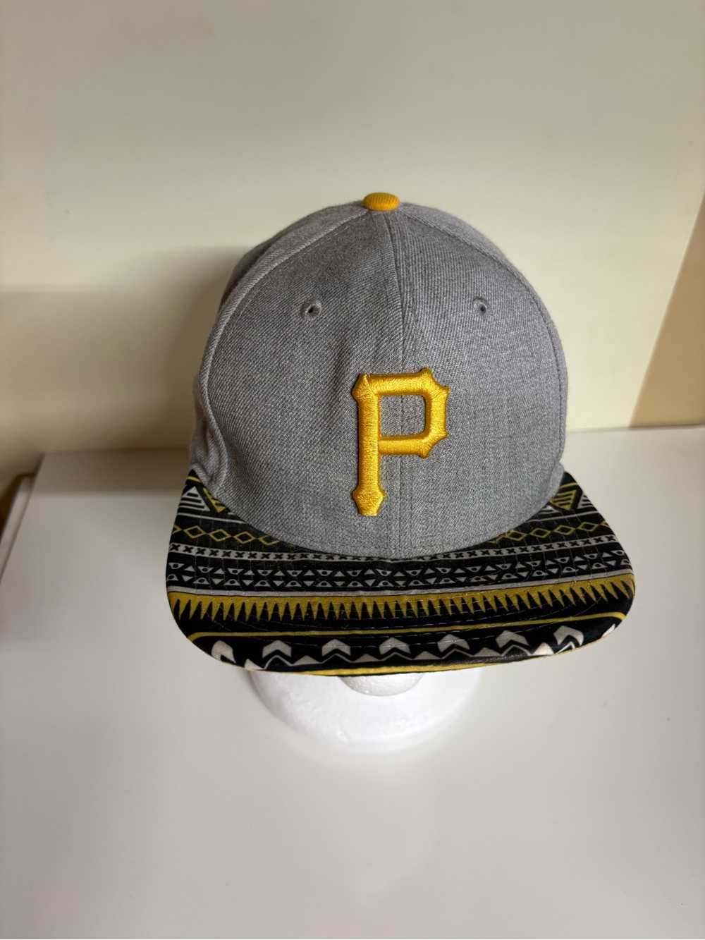 New Era  Pittsburg Pirates SnapBack Hat distinctive geometric Aztec-style patter